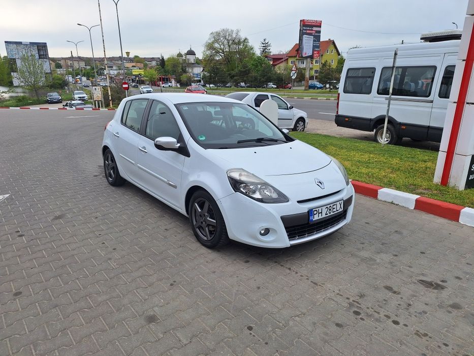 Vând renault clio urgent