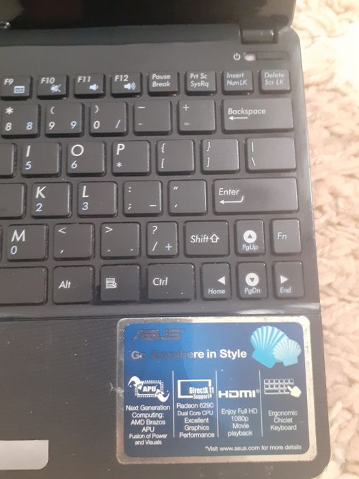 Vând  notebook ASUS