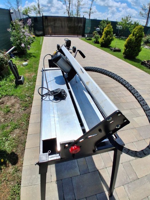 Mașină de tăiat gresie cu apa Matrix 1,2 m lungime