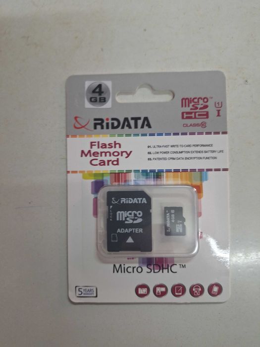 Card micro SD128Gb.