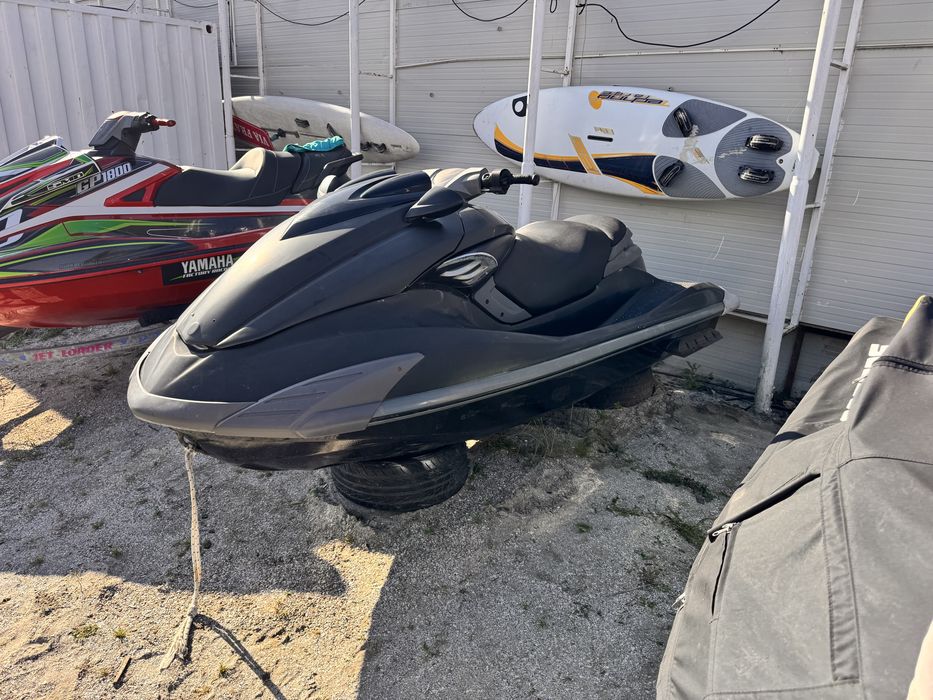 Yamaha fzr 1.8 250 cai