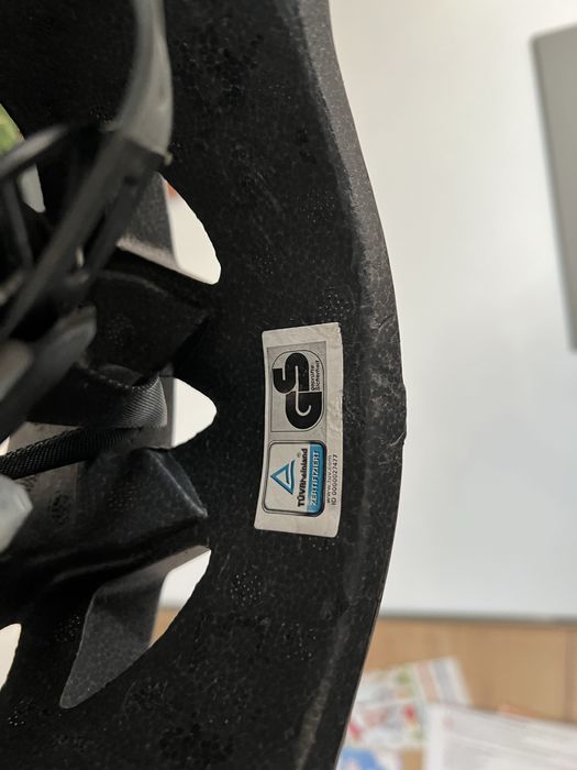 Вело шлем ABUS  в отличном состояние