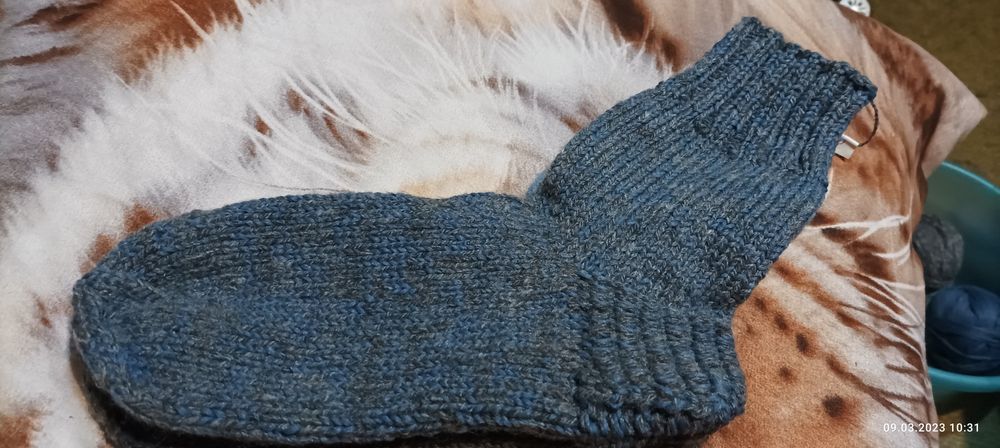 Продаю вязаные носки ручной работы