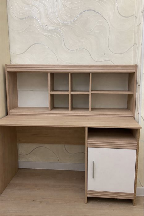 Парта (стол) с полкой Город Актау