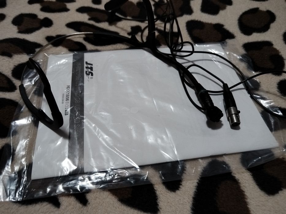 Akg  Sr 40- PT40 wireless soricel+  cu lavaliera  cu cască AKG C420