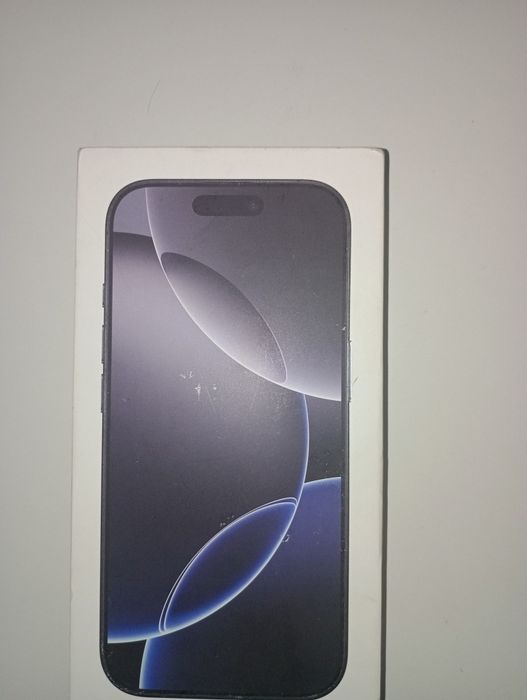Каробка от iPhone 16 pro max