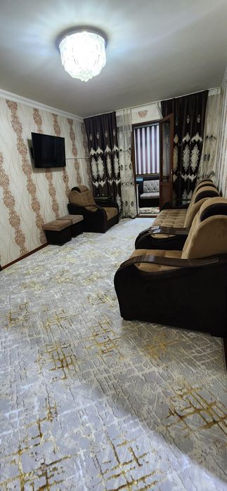 Срочно продается 2 ком ... квартира ул.Гагарина Азиз базар