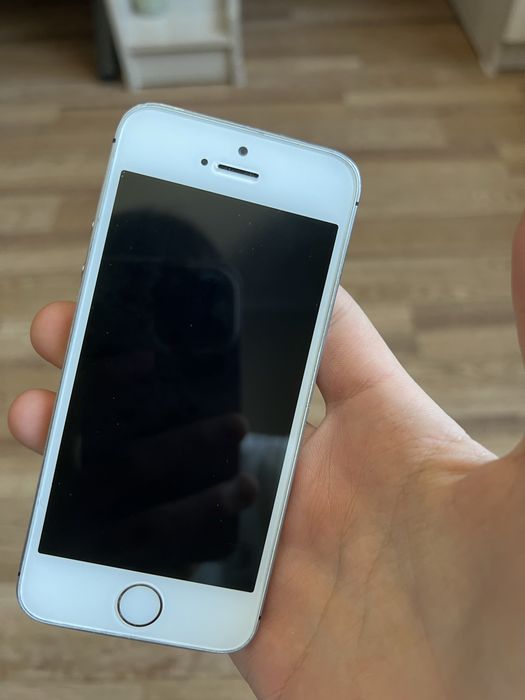 Продам/обмен  айфон се