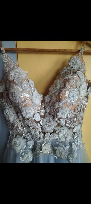 Бална рокля в синьо