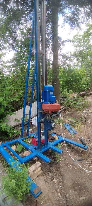 Продавам сондажна машина