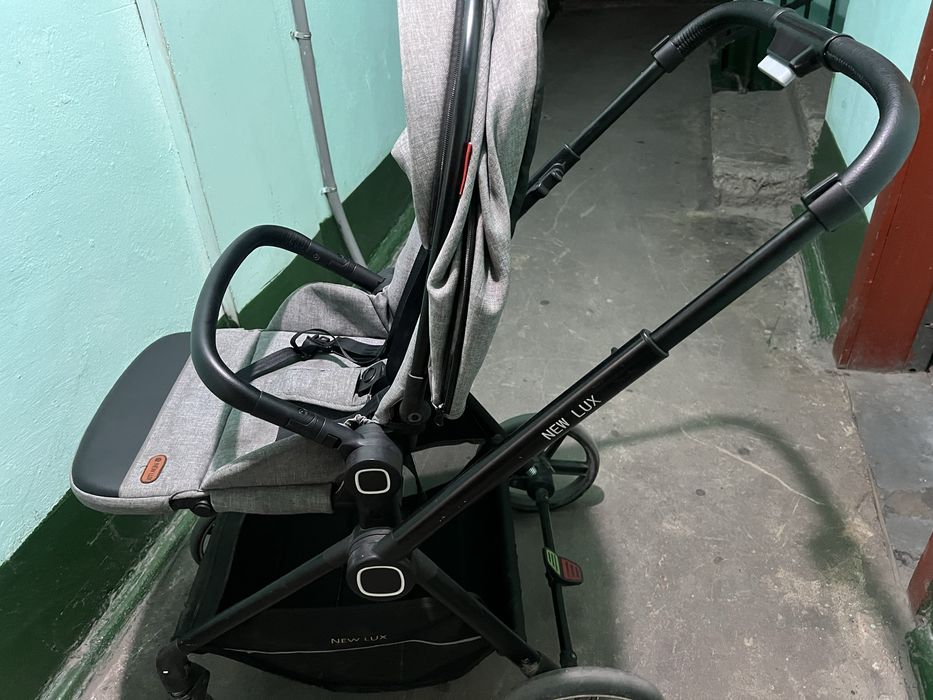 Продам детскую коляску