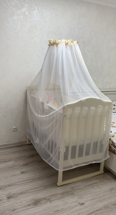 Продам детскую кроватку