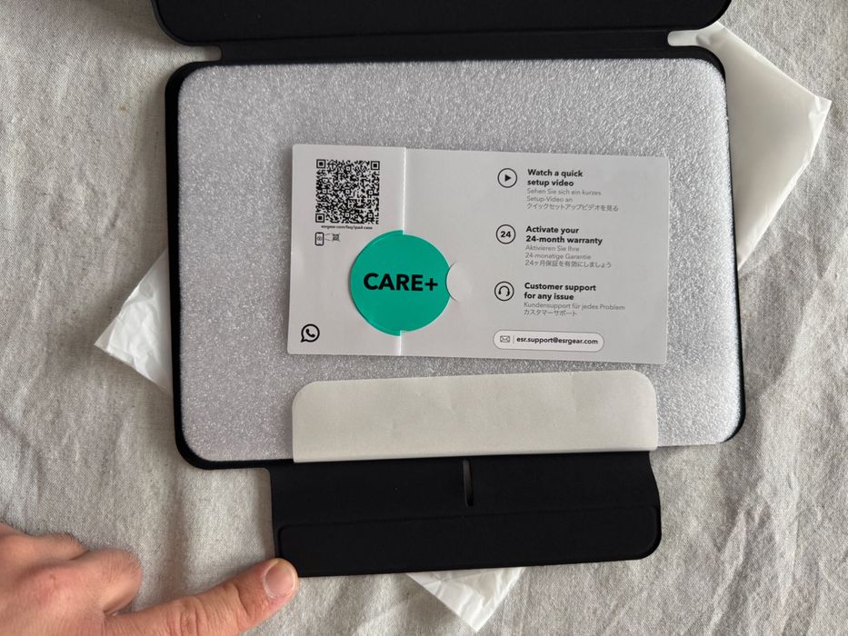 Продавам кейса ESR Rebound serie за iPad pro 11" 2024