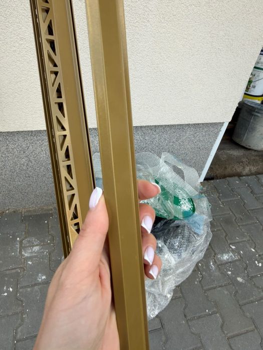 Водоотлапващ профил за тераси
