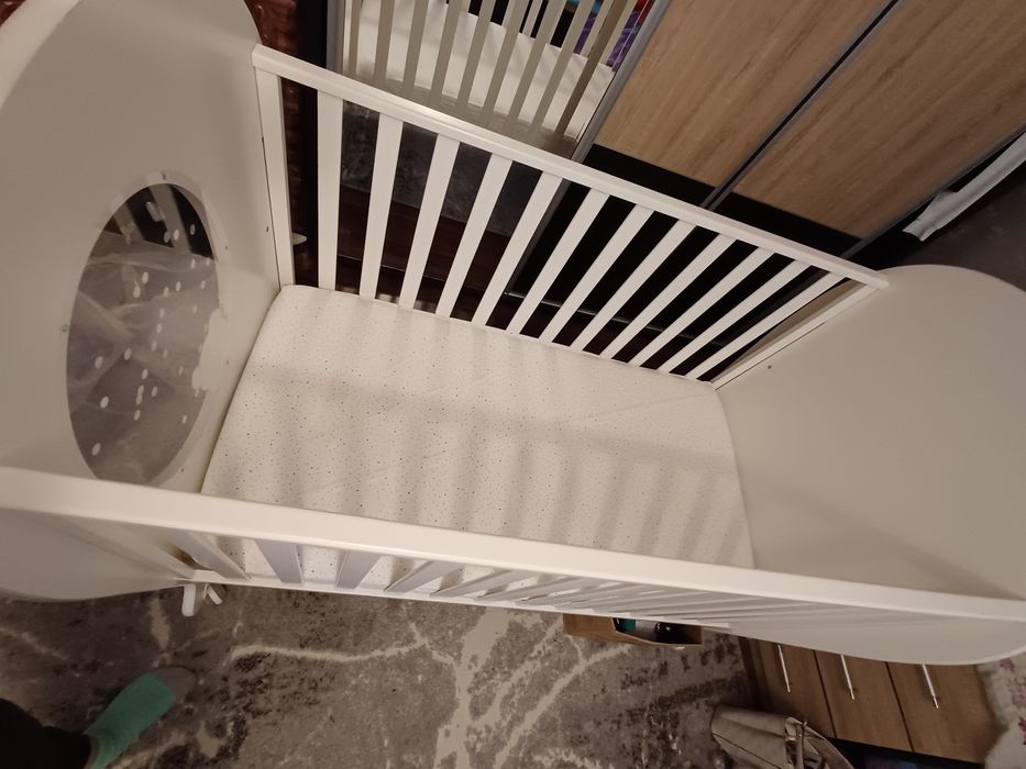 Patut cu saltea impecabil