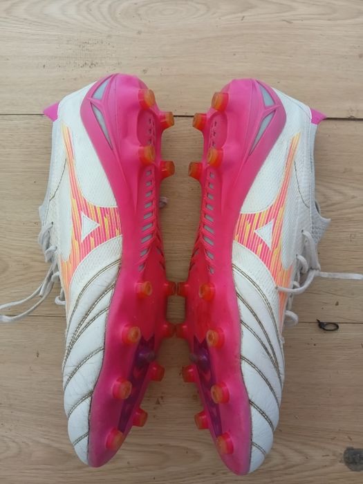 Cramping morelia neo
