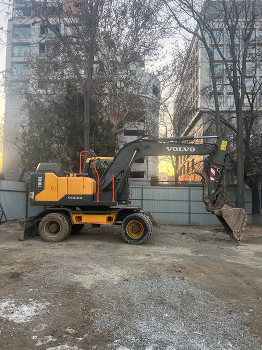 Услуги экскаватора с гидромолотом