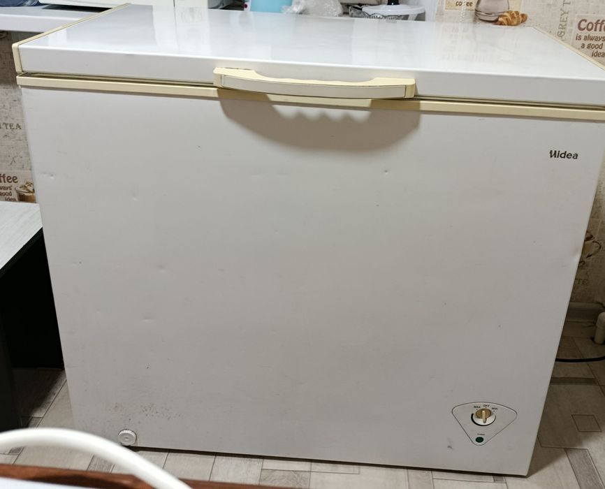 Продам морозильник срочно