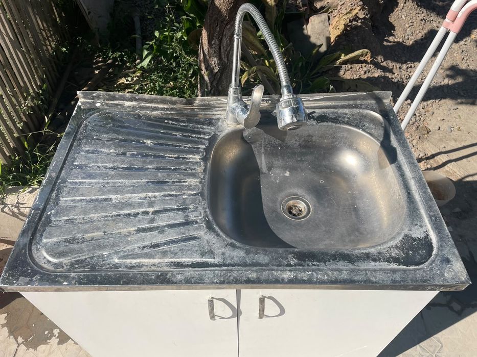 Продам раковину в комплекте б/у