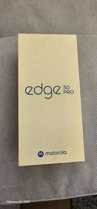 Продавам чисто нов телефон Моторола