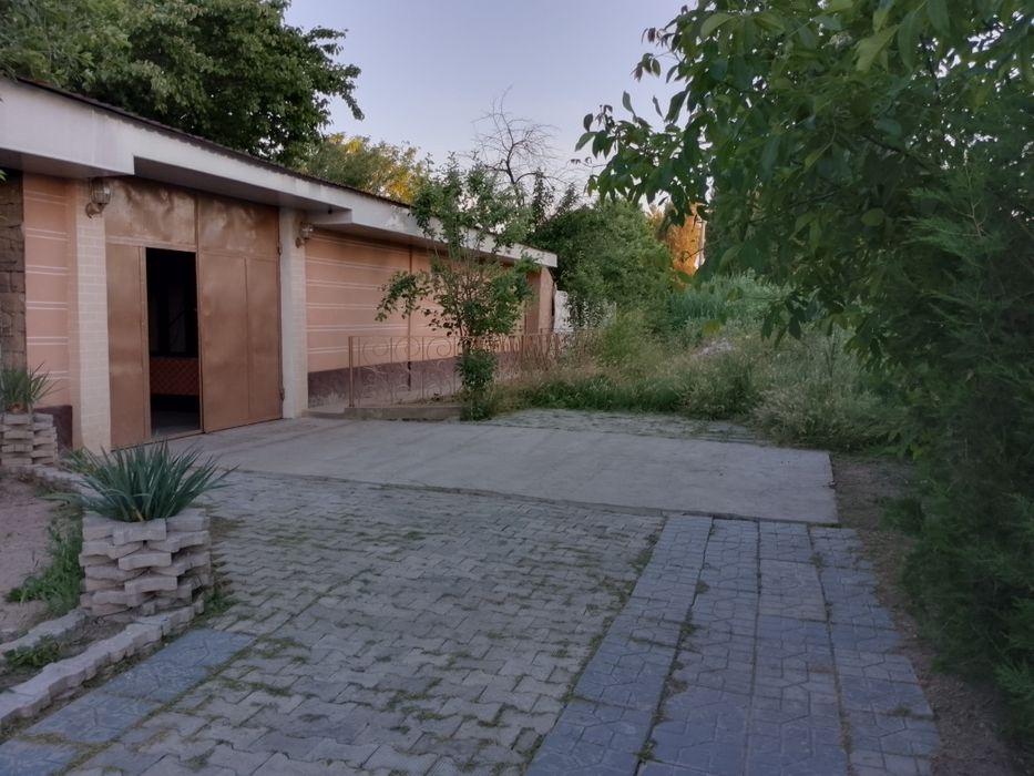 Hovli sotiladi Mirzo ulug'bek tumani