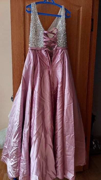 Нарядные пышные платья