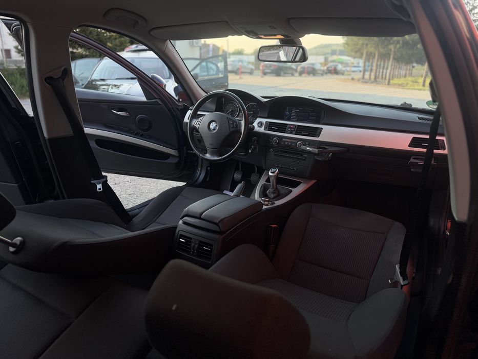 BMW 3 Series 2010 — imagine 5