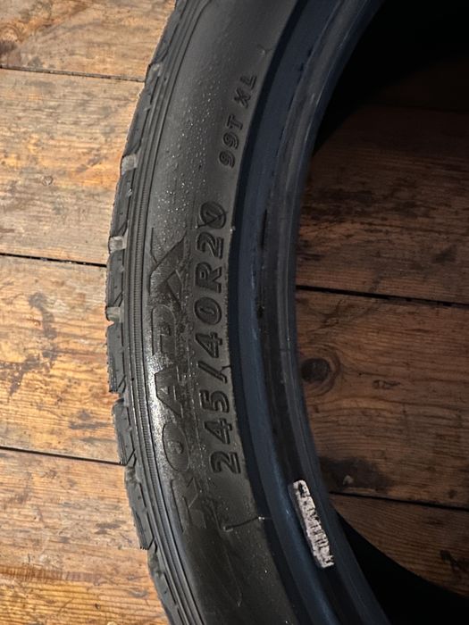 Зимные шины продаю