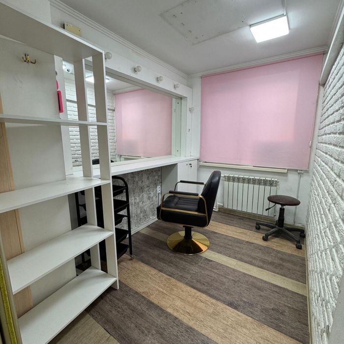 Кабинет в салоне красоты в авангарде