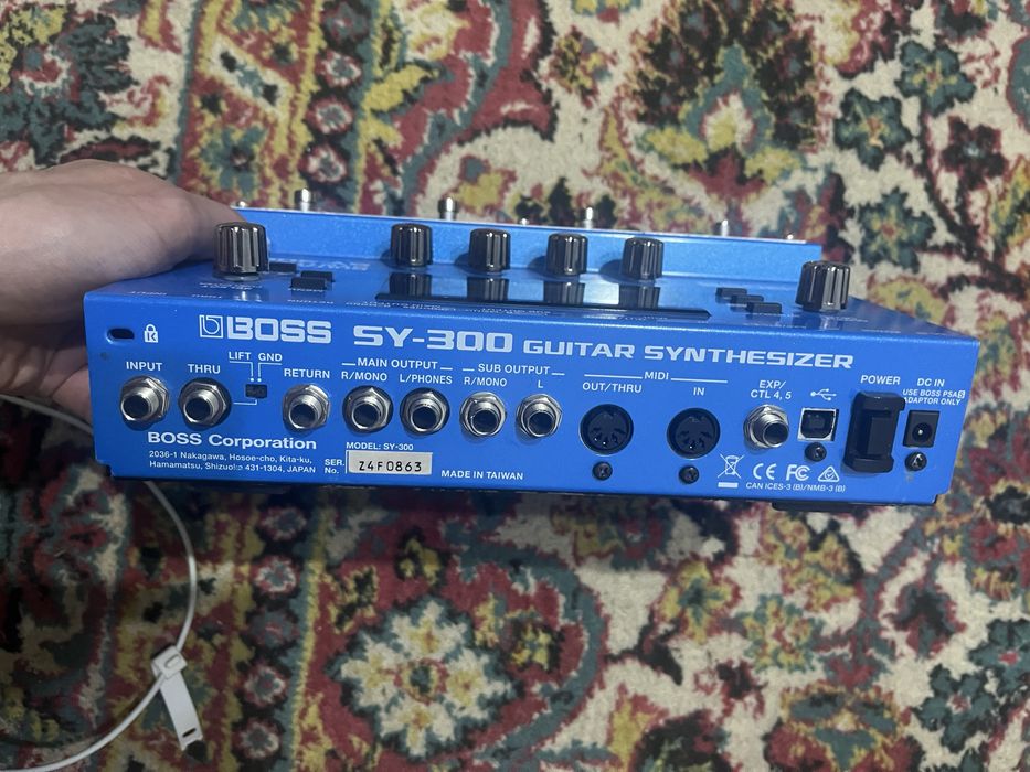 Гитарный синтезатор Boss SY 300