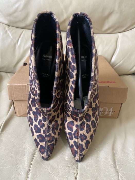 Bata - елегантни дамски боти на ток