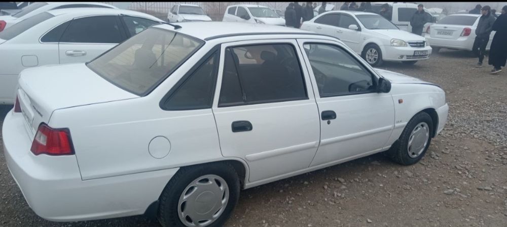 Нексия 2 сотилади.