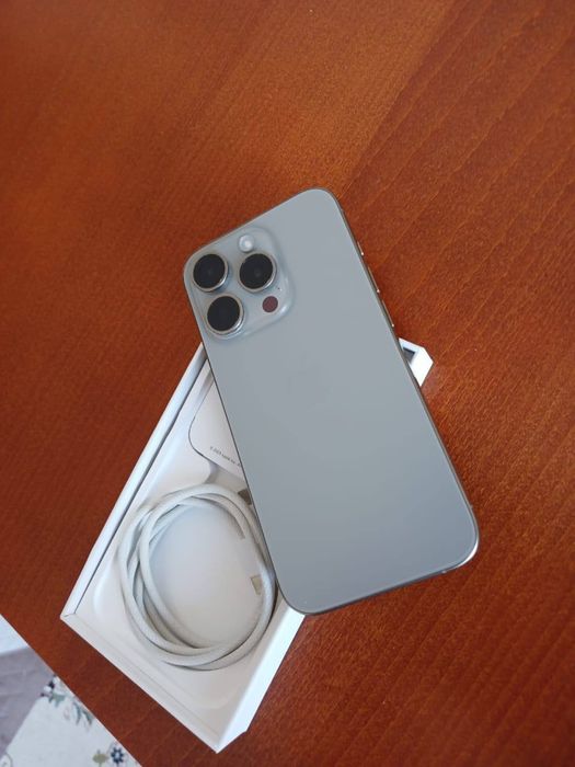 Iphone 15 pro (256Gb)