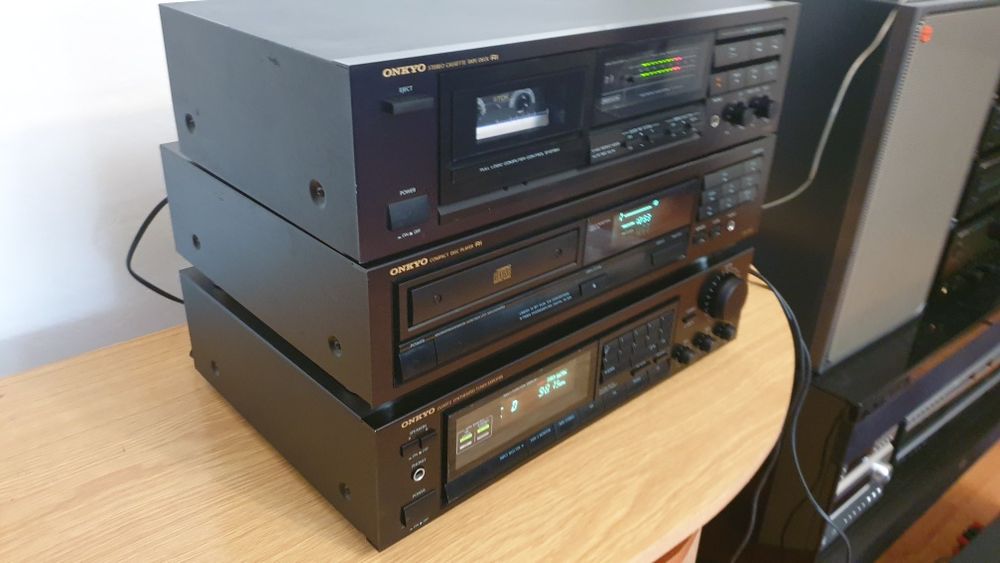 Linie audio Onkyo TX-7700