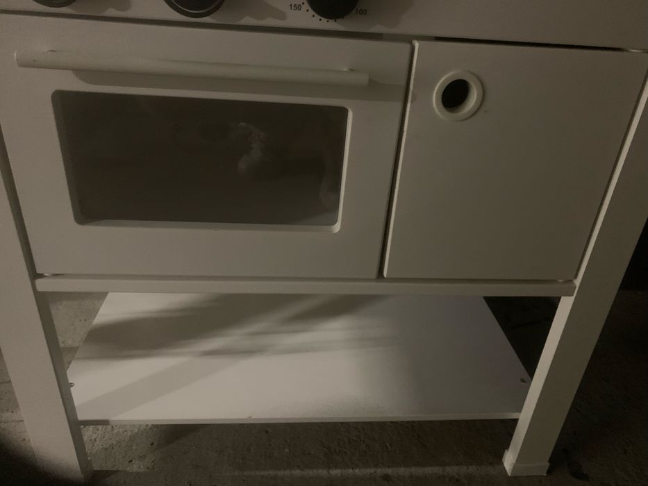 Детска кухня с всички аксесоари