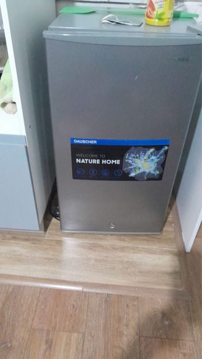 Холодильник почти новый