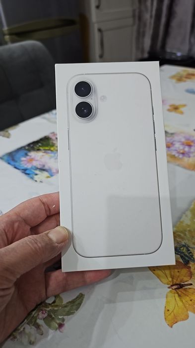Продам IPhone 17  новый