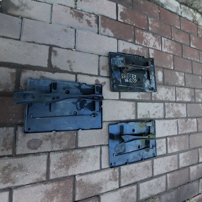 Крепление акамулятора АКБ Lexus RX 330 350