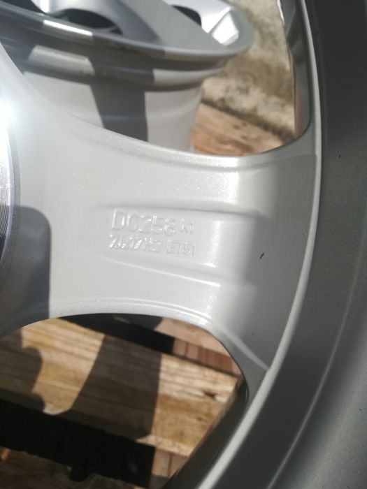 17 цола 5 х 112 мм МЕРЦЕДЕС Вито / Виано - Оригинал / ЧИСТО НОВИ ! ! !