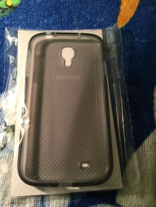 Husa silicon SAMSUNG S4 din TPU moale Originala Samsung
