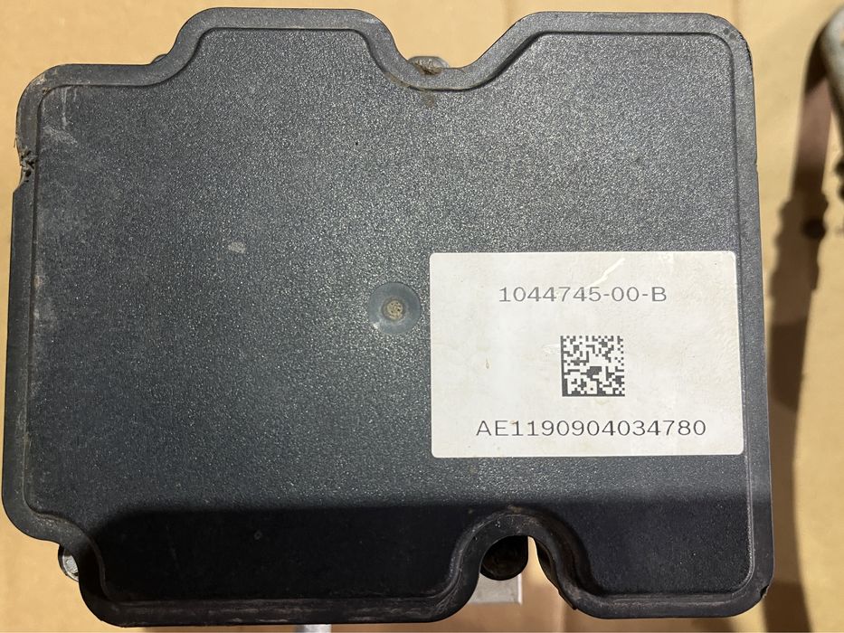 Coloana / Tulumba frana / Pompa ABS Tesla Model 3