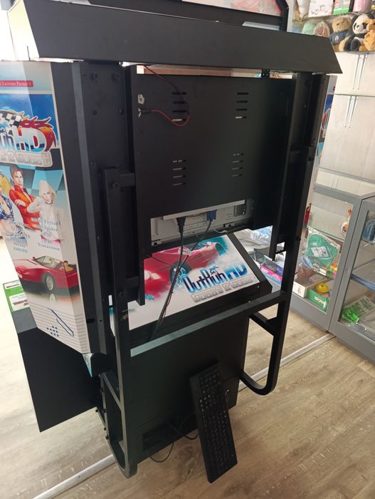 Игровой аппарат гонки