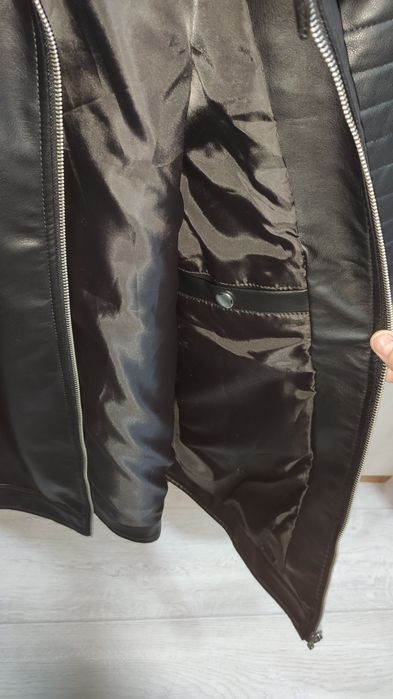 Продам новую кожаную куртку