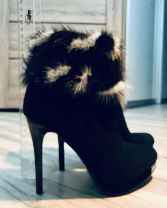 Продам Ботильоны 38-39