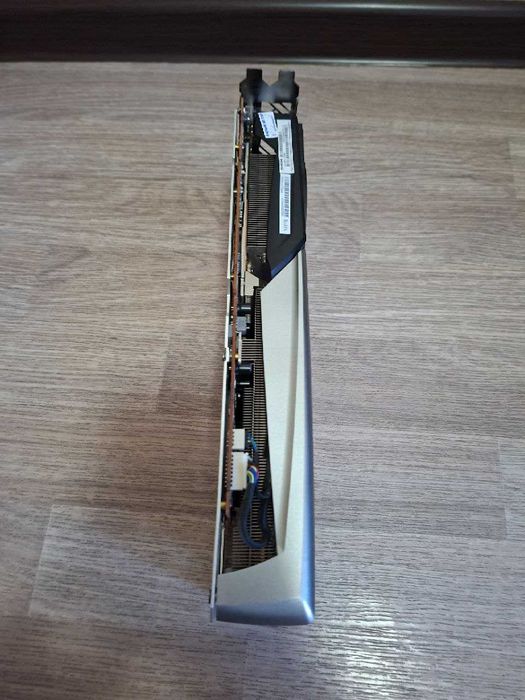 Продам видеокарту rx 5700xt (SAPPHIRE NITRO+) 8gb