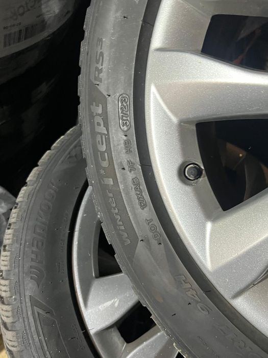 4 jante MERCEDES cu anvelope de iarna 2023-225/50 R17