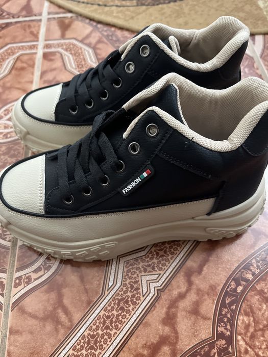 Bocanci  noi pentru fete!