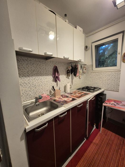 Garsoniera de vânzare
