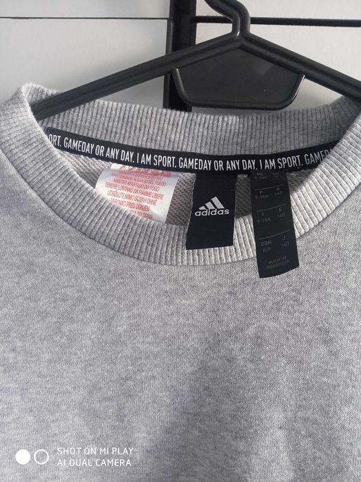 Adidas и H&M размер 9-10 години.