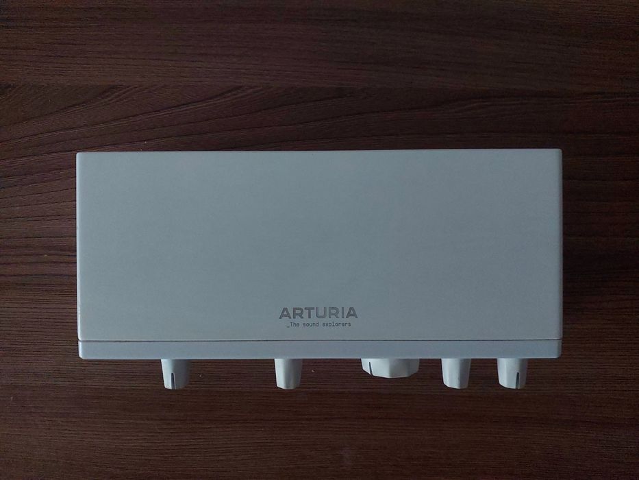 Arturia Minifuse 2 white